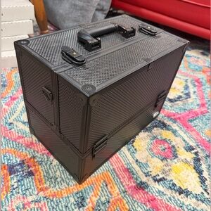 💄Large Black Textured Makeup Train Case 💄